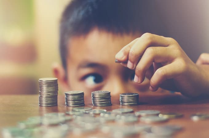 How to Choose the Right Savings Account for Your Child