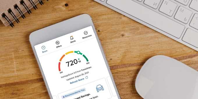 How to Monitor Credit Score Updates